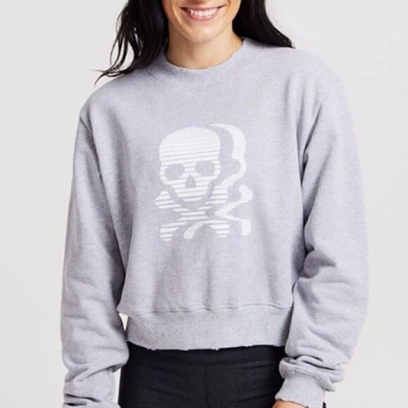 Soulcycle, Gray Long Sleeve Cropped Distressed Sweatshirt Skull Logo Women’s XS - Picture 12 of 12